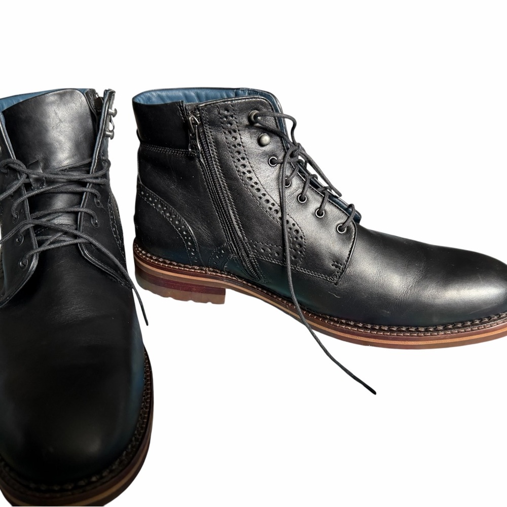 Men’s Johnston & Murphy black lace-up full-grain leather boots, size 13 M